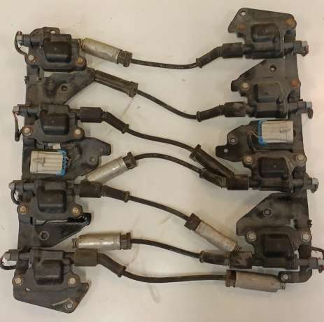Катушки зажигания + кронштейны  Cadillac Escalade Chevrolet Suburban Tahoe GMC Yokon 6.2 6.0 12573190 12580353