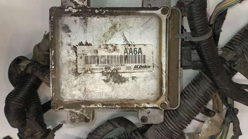 Блок управления ДВС с проводкой Cadillac Escalade Chevrolet Suburban Chevrolet Tahoe GMC Yokon 6.2L 6.0L 5.3L