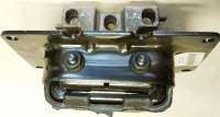 Опора, подушка двигателя левая Dodge Stratus 01-07 EDZ 2.4л GAZ Volga Siber 08-10 Sebring 01-07 04573775AB