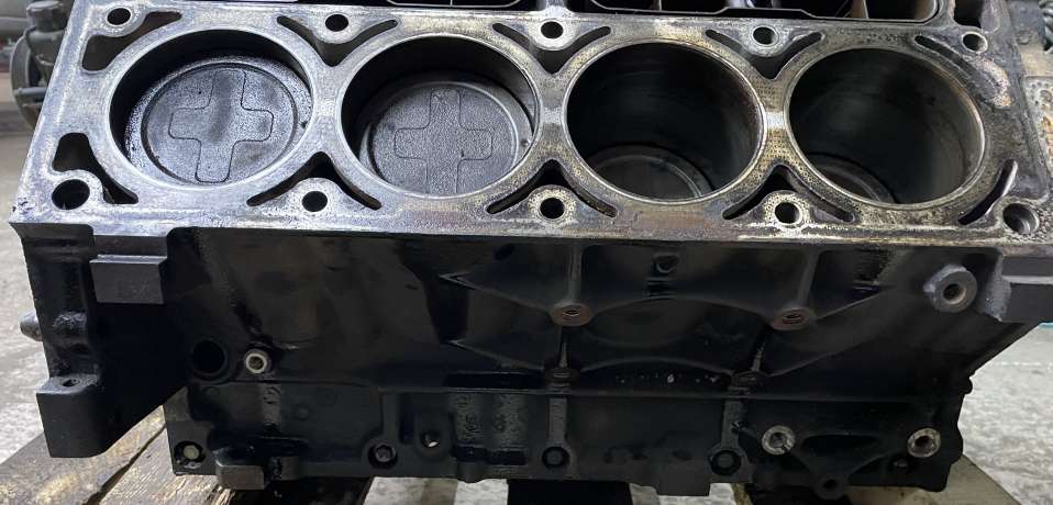 Блок двигателя Chevrolet Tahoe Yukon LS LM7 L59 LR4 12551358 12551658