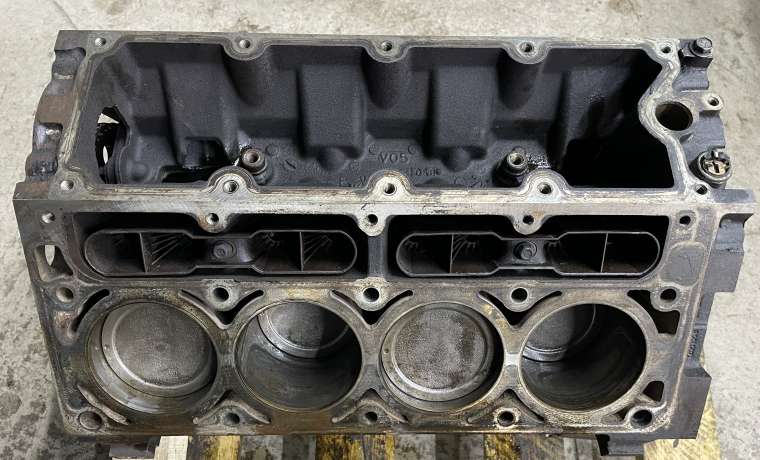 Блок двигателя Chevrolet Tahoe Yukon LS LM7 L59 LR4 12551358 12551658